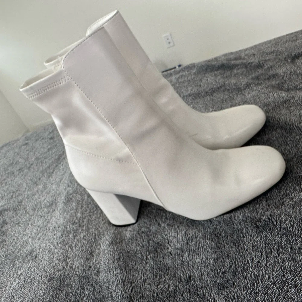 White Ankle Boots size 8 - Picture 3 of 5